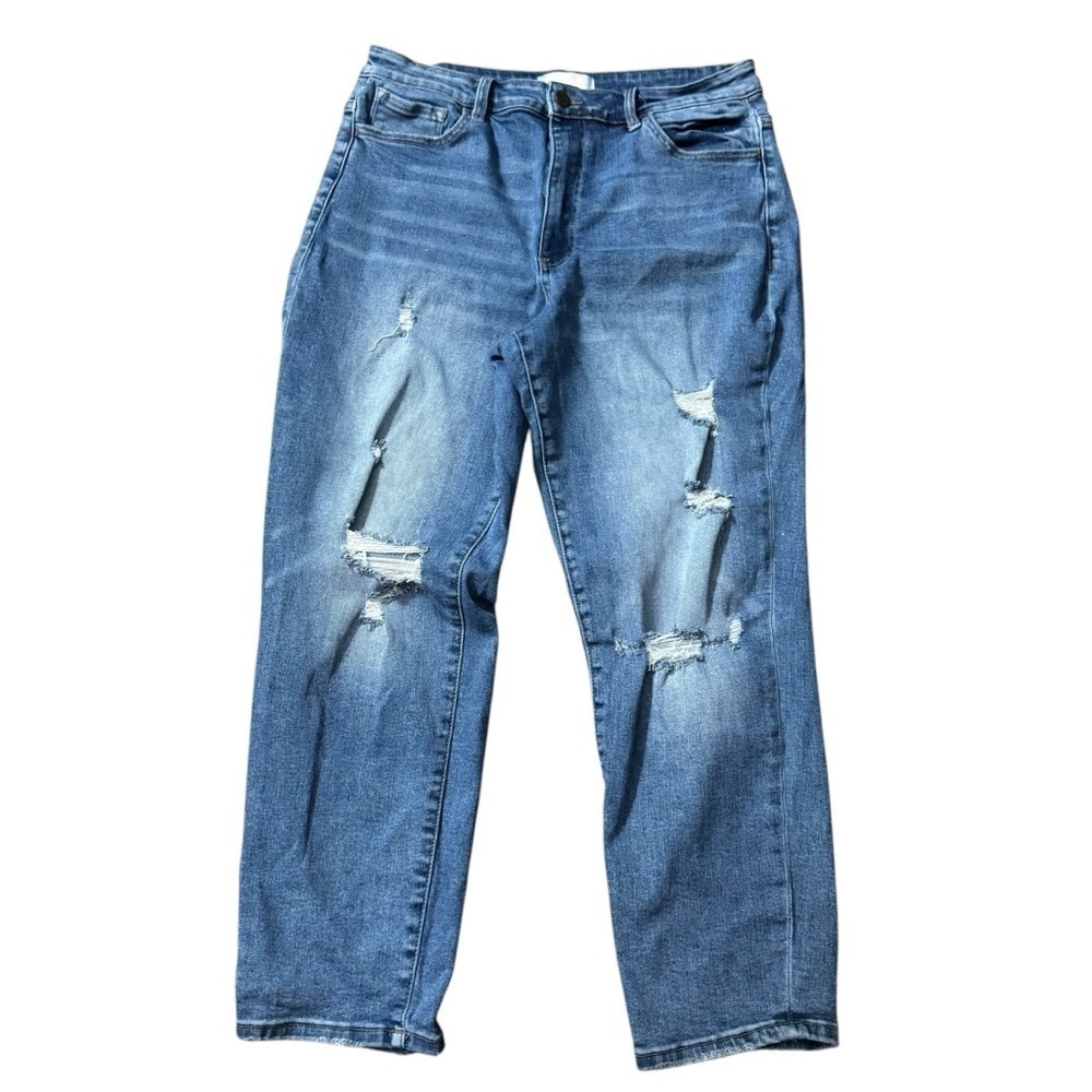Vervet Flying Monkey Women’s 32x26 High Rise Boyfriend Taper Distressed